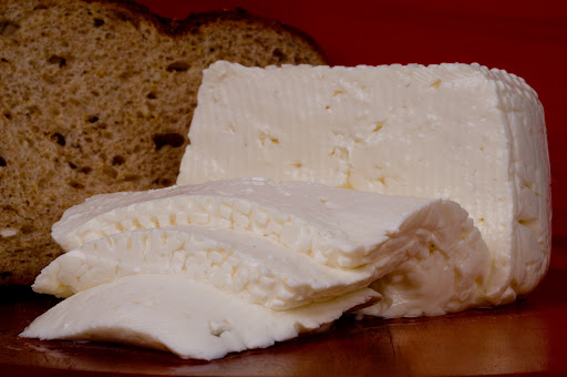  Cientistas estudam coliformes em queijo minas frescal
