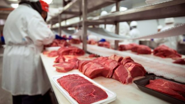  Exportação de carne bovina ganha ritmo na quarta semana de dezembro/21; volume alcança 96,6 mil toneladas